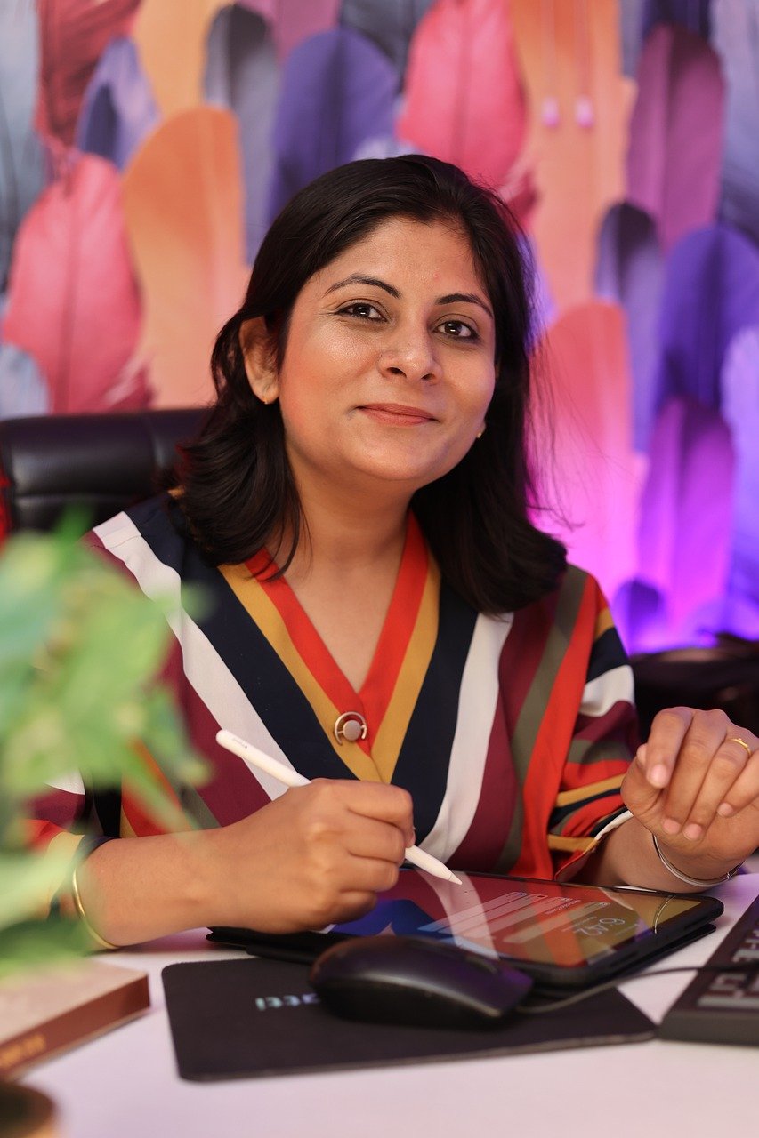 woman, business, corporate, designer, artist, graphic designer, ceo, co-founder, f1 digitals, shallu narula, professional, indian, entrepreneur, graphic designer, ceo, ceo, ceo, ceo, ceo, shallu narula, entrepreneur